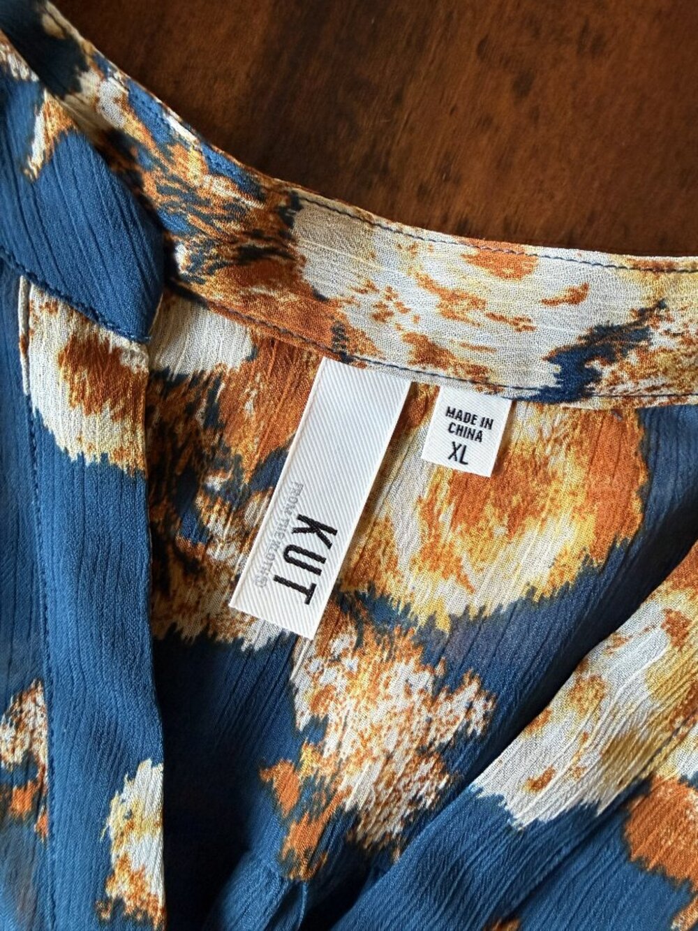 KUT from the Kloth Blue Floral Roll Tab Blouse XL - Picture 2 of 2